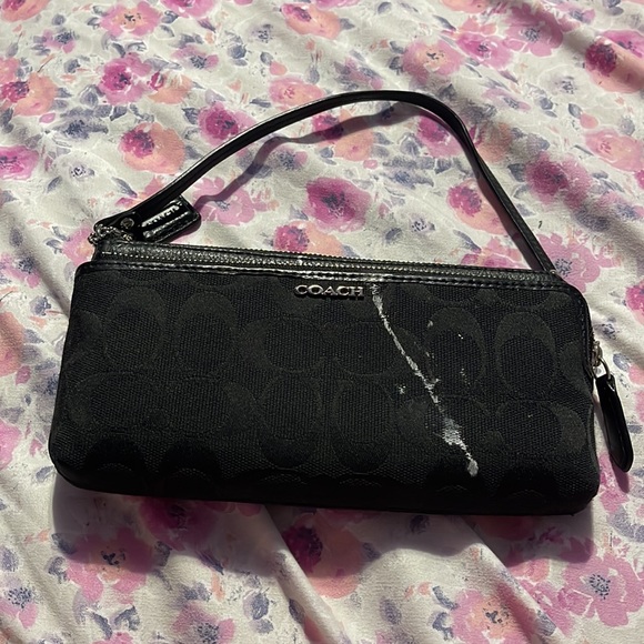 Coach zip around wallet wristlet used once - Picture 2 of 6